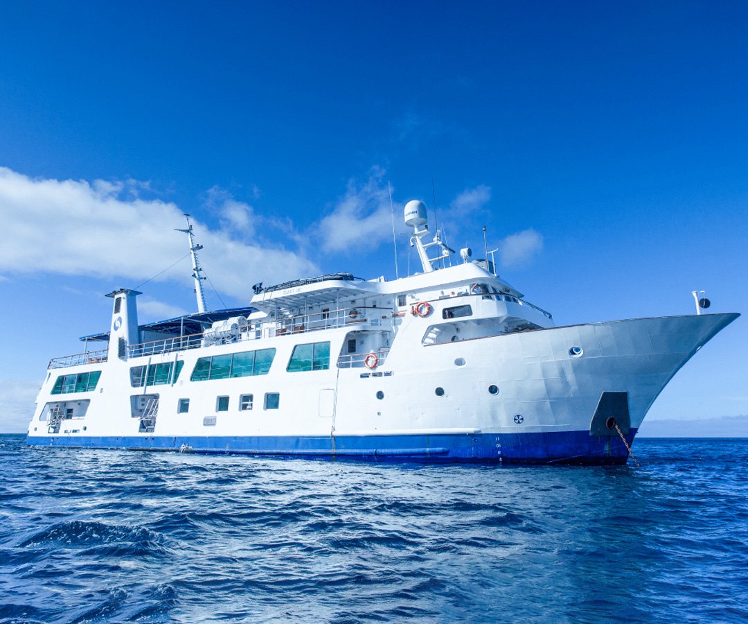 Crucero-luxury-Go-Galapagos-Tours-1